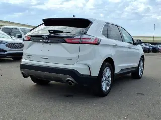 Ford Edge 2023 AWD Titanium 4 puertas Crossオーバー