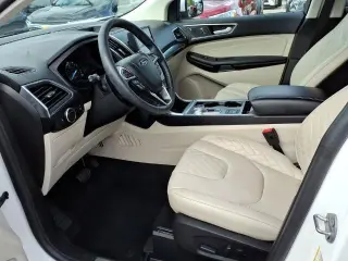 Ford Edge 2023 AWD Titanium 4 puertas Crossオーバー