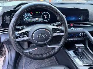 Hyundai ELANTRA Híbrido 2023 Limited Sedán de 4 puertas