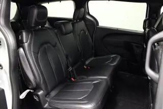 Chrysler Pacifica 2018 Touring L Plus 4dr Mini-Van