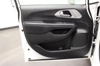 Chrysler Pacifica 2018 Touring L Plus 4dr Mini-Van
