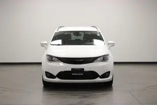 Chrysler Pacifica 2018 Touring L Plus 4dr Mini-Van