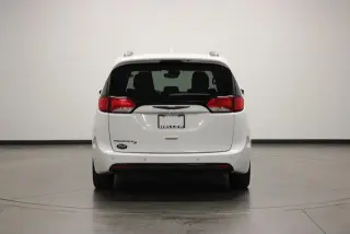 Chrysler Pacifica 2018 Touring L Plus 4dr Mini-Van