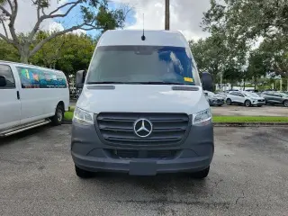 Mercedes-Benz Sprinter 2024 2500 3p 170 pulg. WB Techo Alto Caravana (2.0L I4 HO)