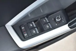 Audi Q3 2023 AWD quattro línea S Premium 45 TFSI 4p SUV
