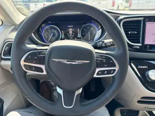 Chrysler Pacifica 2023 Touring L 4dr Mini-Van