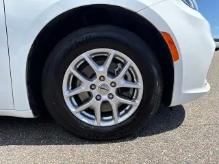 Chrysler Pacifica 2023 Touring L 4dr Mini-Van