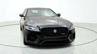 Jaguar XF 2022 AWD P300 R-Dynamic SE 4dr Sedán