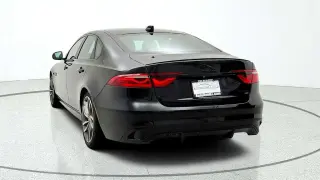 Jaguar XF 2022 AWD P300 R-Dynamic SE 4dr Sedán