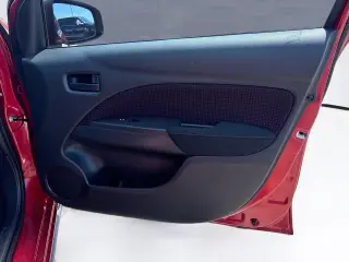 Mitsubishi Mirage 2023 Edición Negra 4p Hatchback