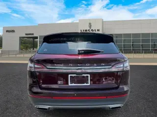 Lincoln Nautilus 2023 4x4 Estándar 4p SUV