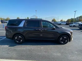 Kia Carnival Híbrido 2026 LXS 4dr Mini-Van