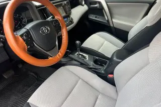 Toyota RAV4 2018 XLE SUV 4 puertas
