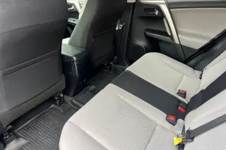 Toyota RAV4 2018 XLE SUV 4 puertas