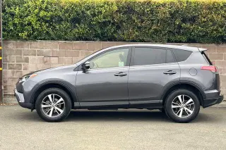Toyota RAV4 2018 XLE SUV 4 puertas