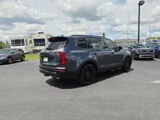 Kia Telluride 2021 AWD SX 4dr SUV
