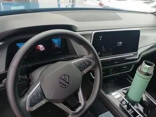 Volkswagen Atlas Cross Sport 2025 SE 4dr SUV con Tecnología