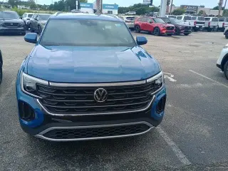 Volkswagen Atlas Cross Sport 2025 SE 4dr SUV con Tecnología