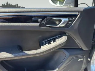 Porsche Macan 2024 AWD 4dr SUV