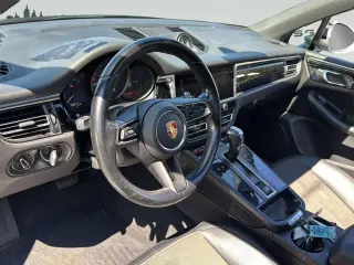 Porsche Macan 2024 AWD 4dr SUV