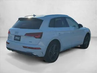 Audi Q5 2021 AWD e quattro Premium 55 TFSI 4p SUV