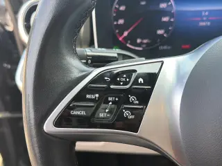 Sedán de 4 puertas Mercedes-Benz Clase C 2025 AWD C 300 4MATIC