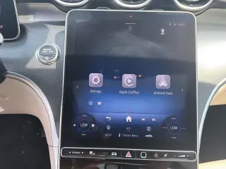Sedán de 4 puertas Mercedes-Benz Clase C 2025 AWD C 300 4MATIC