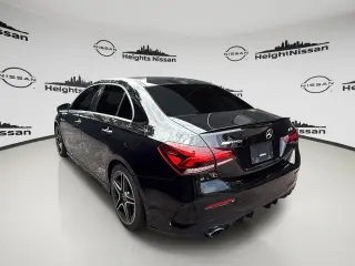 Mercedes-Benz Clase A 2021 AWD AMG A 35 4MATIC 4dr Sedán