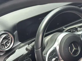 Mercedes-Benz Clase A 2021 AWD AMG A 35 4MATIC 4dr Sedán