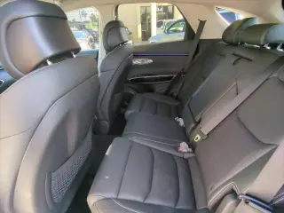 Genesis GV70 2026 AWD 2.5T Estándar 4p SUV