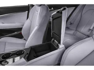 Genesis G70 2026 2.5T Prestige 4dr Sedán