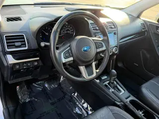 Subaru Forester 2017 AWD 2.5i Touring 4dr Wagon