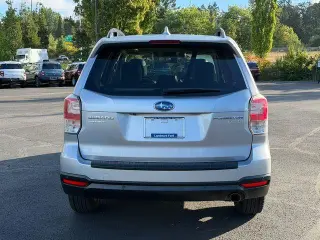Subaru Forester 2017 AWD 2.5i Touring 4dr Wagon