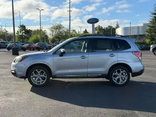 Subaru Forester 2017 AWD 2.5i Touring 4dr Wagon