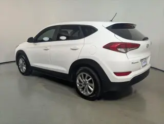Hyundai TUCSON 2018 TRACCIÓN EN LAS CUATRO RUEDAS SE 4p SUV