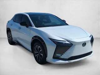 Lexus RZ 300e 2024 Premium 4p Crossover con Ruedas de 18 Pulgadas