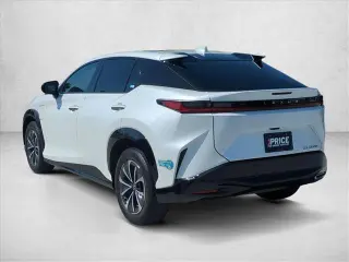 Lexus RZ 300e 2024 Premium 4p Crossover con Ruedas de 18 Pulgadas