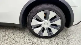 Tesla Model Y 2023 AWD 4 puertas crossover