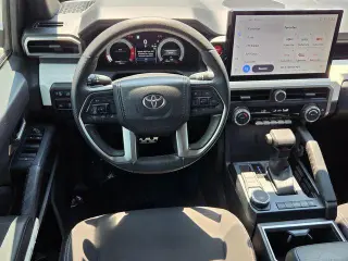 Toyota Tacoma 2024 4x2 TRD Sport 4p Doble Cab 5.0 ft SB
