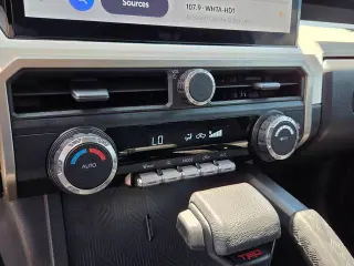 Toyota Tacoma 2024 4x2 TRD Sport 4p Doble Cab 5.0 ft SB