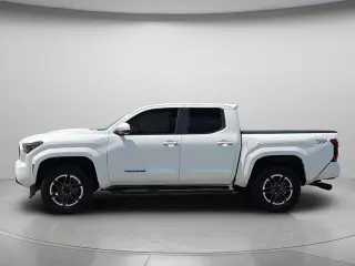 Toyota Tacoma 2024 4x2 TRD Sport 4p Doble Cab 5.0 ft SB