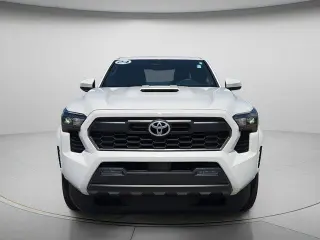 Toyota Tacoma 2024 4x2 TRD Sport 4p Doble Cab 5.0 ft SB