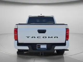 Toyota Tacoma 2024 4x2 TRD Sport 4p Doble Cab 5.0 ft SB