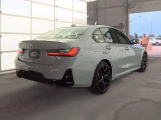 Sedán BMW 3 Series 2026 330i 4 puertas