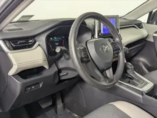 Toyota RAV4 2025 XLE 4p SUV