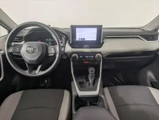 Toyota RAV4 2025 XLE 4p SUV