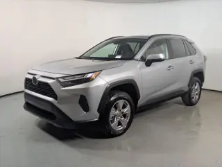Toyota RAV4 2025 XLE 4p SUV