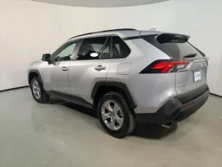 Toyota RAV4 2025 XLE 4p SUV