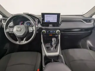 Toyota RAV4 2025 XLE 4dr SUV
