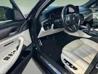 Serie 5 BMW 2019 540i Sedán 4p